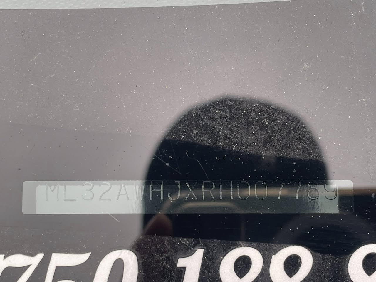 2024
بى ئيرباگ بى ژورى  يه ك توز ساردى هه يه  رقم هه ولير
نرخى 108$                  ***********
