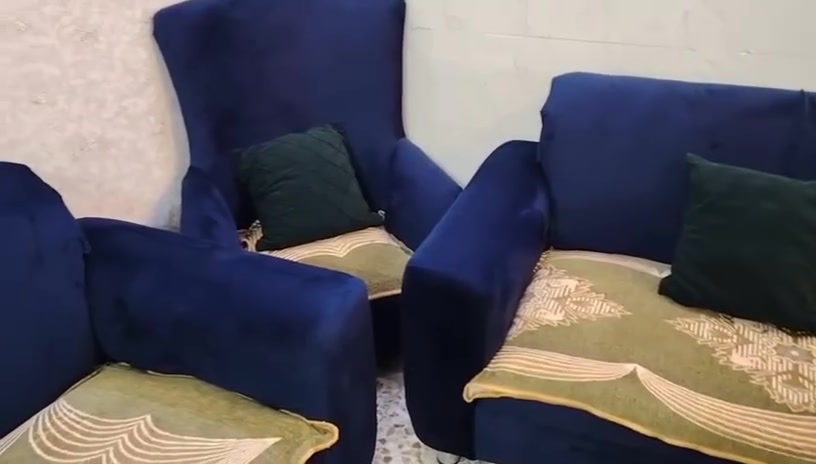 السلام عليكم عندي طخم عشر مقاعد للبيع


**إذا كنت صاحب هذا الإعلان وتريد حذفه لأي سبب، رجاءا أرسل رسالة إلى الدعم الفني**