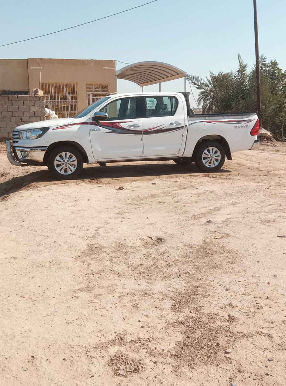 سلام عليكم تيوتا هايلوكس للبيع مكفوله كفاله عامه ماشيه 40 الف كويتي باب اول موديل 23  رقم بابل سياره جديده بمعنى الكلمه الرقم ***********
