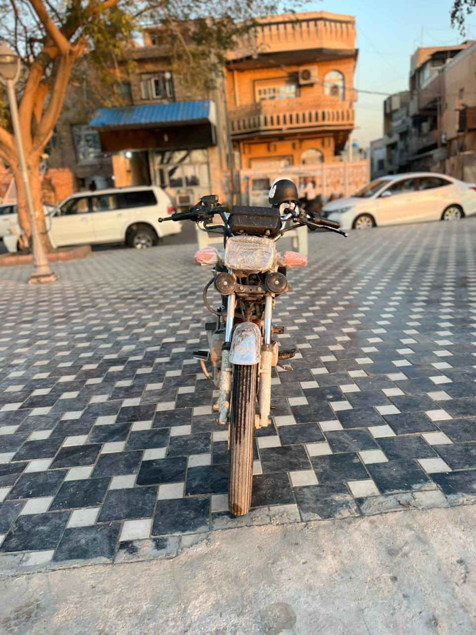 سلام عليكم ايراني سيفان موديل ٢٣ دراجه شلعه معدل فول مكينه خرسه لتدخين ولا نظوح جيب فيتر وفحص دراجه كامله مكمله عندي الكهربأيات وكفت بالمطره كتف يمكن سعر ٥٠٠ وبيه مجال مكاني بغداد اعظميه رقمي ***********
