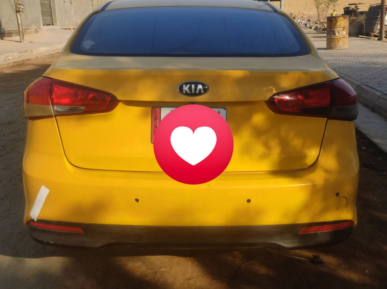 السلام عليكم سيراتوة موديل 17 رقم مثنى حادث جاملغ امامي وبيهة طخة يم بك الايت مكينة  كير خير من الله حدادية زينة تخم تاير شاشة وكامرة  خط وبحث مصفرة سعر 115 وبيهة مجال *********** مكان سيارة الرميثة
