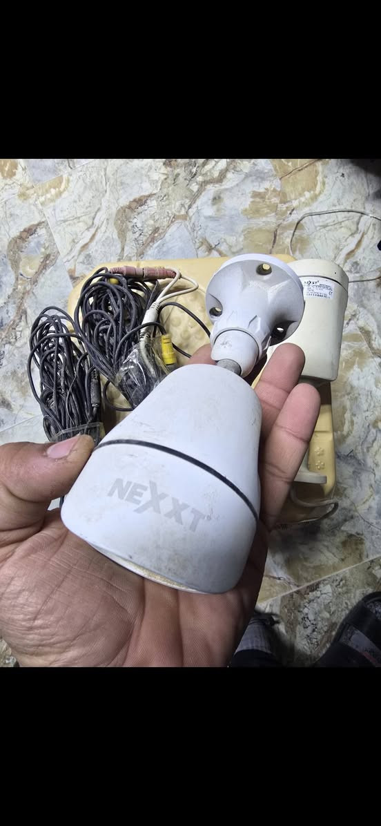 السلام عليكم
 للبيع 4 كامرات 
مع جهاز دي في ار  مع الهارد تخزين وايراتهم يعني منضومه كامله السعر قفل 60 الف


**إذا كنت صاحب هذا الإعلان وتريد حذفه لأي سبب، رجاءا أرسل رسالة إلى الدعم الفني**