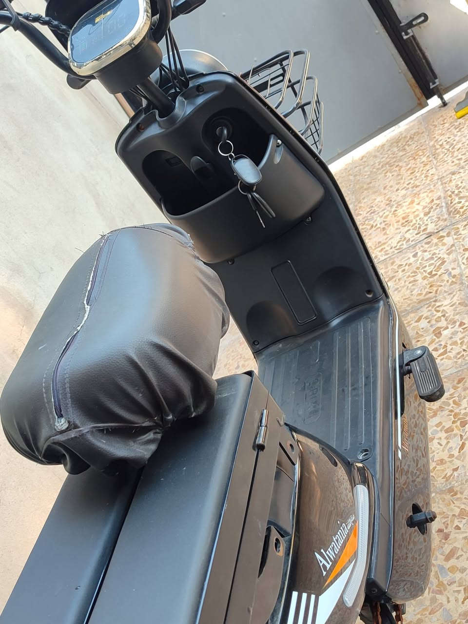 للبيع دراجة شحن حجم 20 / 5 بطاريات كبار جداد  3 سرعات  سرعة 60 شاحنة بل كارتون مامصلح كهربائيات وضع شركة تعليك اشارة كشن اضافي وبيدارت السعر 275 وبي مجال  مكاني موصل ايسر حي الوحدة


**إذا كنت صاحب هذا الإعلان وتريد حذفه لأي سبب، رجاءا أرسل رسالة إلى الدعم الفني**