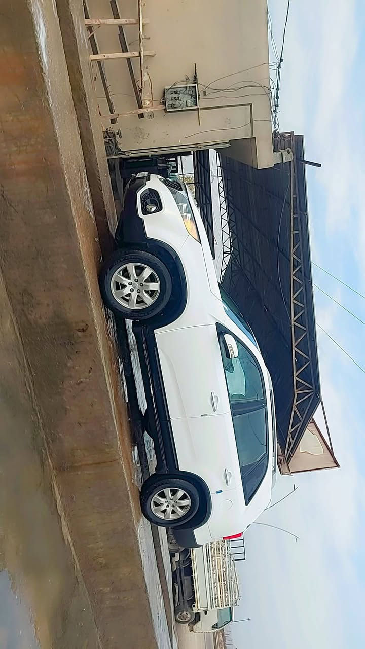 سورنتو للبيع موديل 2013امريكي محرك 2400
رقم بغداد ابسمي 7راكب نص فول بيهه جاملغ وبنيد رش بدون لادواخل ولا اي شي سيارة كاملة ماناقصهه شي 
 مكانهه ديالى الخالص السعر 136 رقم
الهاتف ***********
