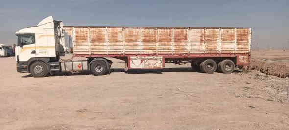 عربانه بودي للبيع طوله 12وربع بيها ثلاجه ومطبخ  تحمل 50طن حنطه تايرات 70جواها نص عمر سعرها 50وبيها مجال  مكانها حولي كركوك رقم ***********
