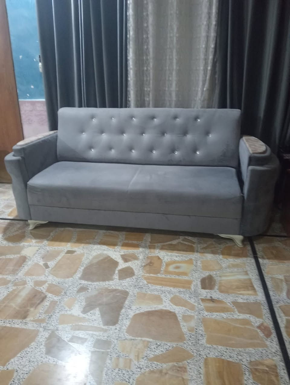 تخم للبيع كلش نضيف مكانه حي الشموخ قرب جامع أبو الفضل العباس سعر 400وبيه مجال


**إذا كنت صاحب هذا الإعلان وتريد حذفه لأي سبب، رجاءا أرسل رسالة إلى الدعم الفني**