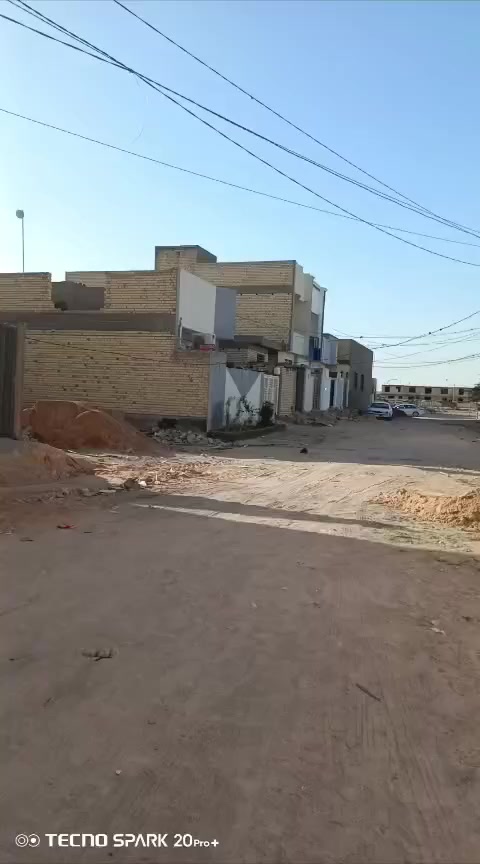 للبيع بيت 200,متر 
حي النداء بمجمع بيتي2 طابو صرف سعر 125 بيه مجال 

***********
