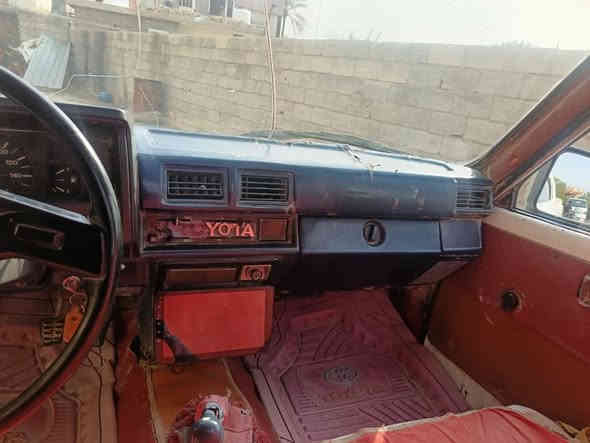 سلام عليكم 
تيوتا85 

سيارة حلوة ماناقصها شي 

كير محرك خير من الله 

تخم تاير ماناقصها شي 

مكان سيارة ديالى لمنصوريه دلعباس سراجق 

لسعر ٣٥ وبيها مجال لطيبين

***********
