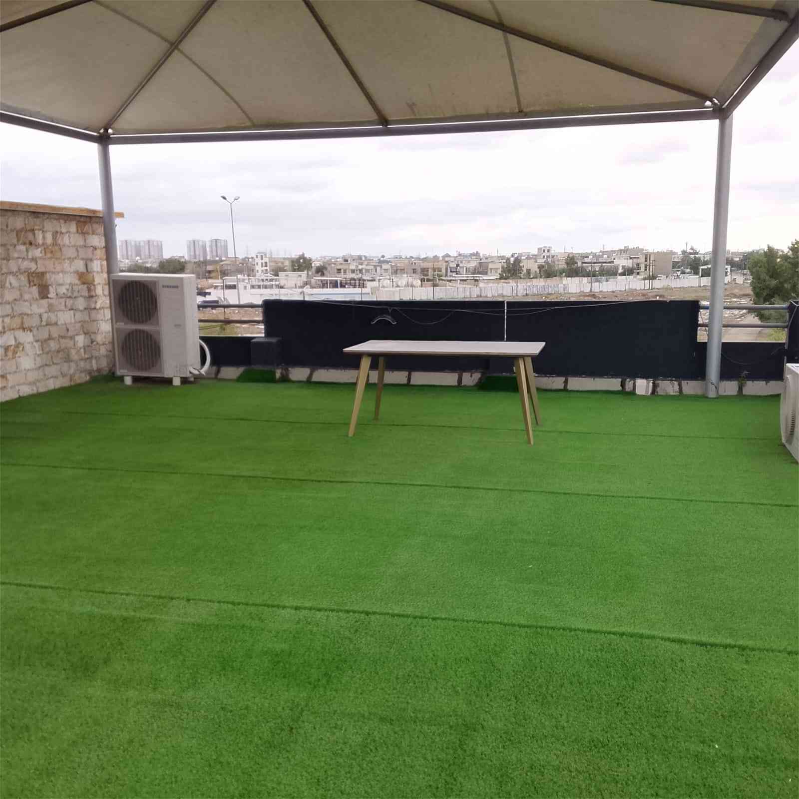 السلام عليكم يوجد كادر تنضيف السطح تعديل وايرات المولدات رفع النقاض غسل السطح بل  كامل هاتف ***********
