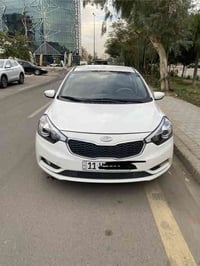 سيراتو ٢٠١٤ خليجي محرك ١٦٠٠  ابيض نص مواصفات تحكم  ستيرن وكامرة  وحساس...