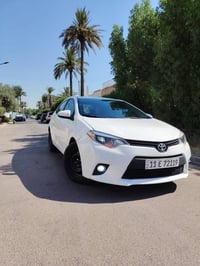 كورولا 2015 • تويوتا كورولا • سيارة بيضاء • محرك 1800 • VVTi • حادث بن...