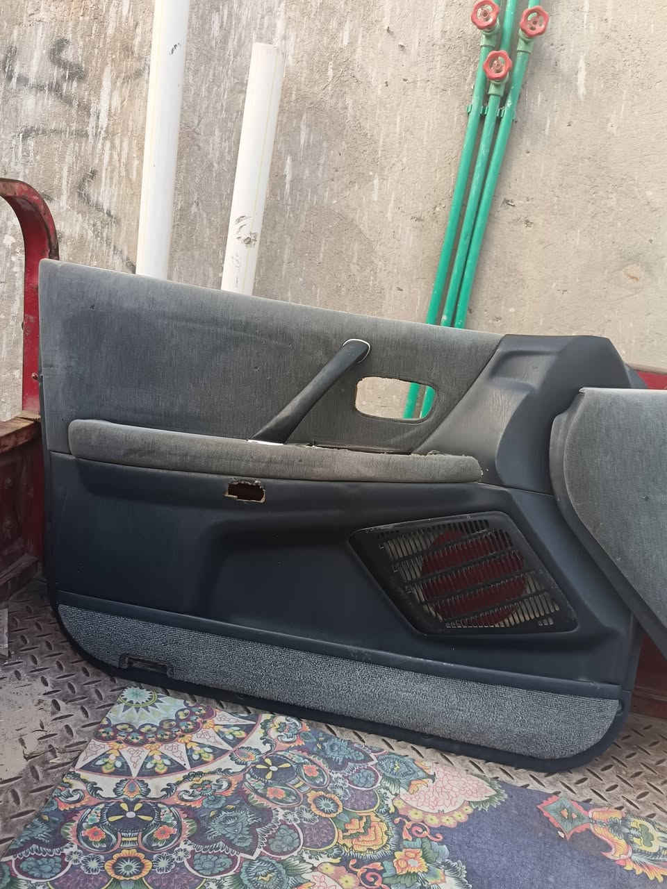 سلام عليكم بطاين للبيع راس ثور فلات 4 بطاين مكان نجف سعر خاص ***********
