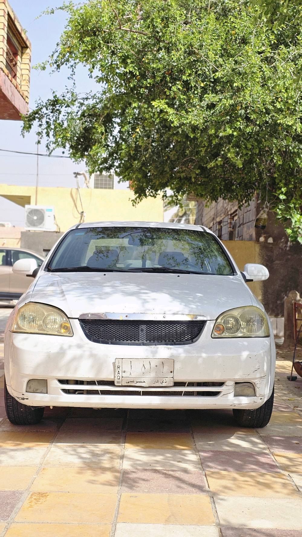 اوبترا ٢٠١١ رقم ذي قار سنويه ل ٢٠٣٠ بأسمي 
كفاله عامه بيها فقط مسافة شبر بارد بين الباب والجاملغ الايمن موضح بالصوره السياره جاهزه ع الأخير مكينه لا تبخير ولا تنقيص فقط مبدل كازكيت كير جديد
تخم تاير جديد ١٠٠%
باتري جديد
مري تحكم كهربائي
غرفه نظيفه
تبريد وتدفئه
السياره هزه جديده ومصفره غرامات
سعرها ٧٨ ورقه بيه مجال كلش قليل