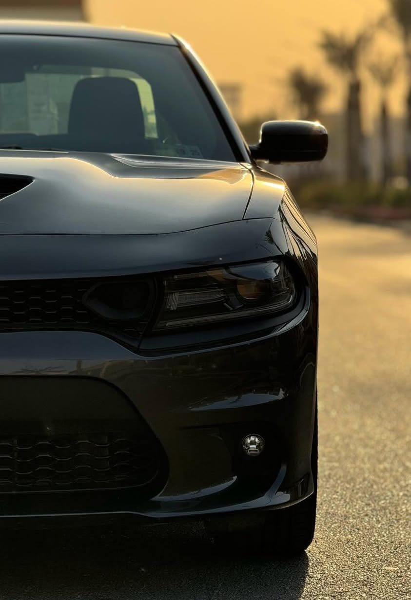 تشارجر GT فل مواصفات 2022:

⸻

🚘 إعلان بيع دودج تشارجر GT – فل مواصفات – موديل 2022 🚘

للبيع دودج تشارجر GT
موديل 2022
فئة GT – فل مواصفات
السيارة بحالة ممتازة جدًا، استخدام شخصي ونظيفة بالكامل.

✅ جميع الصيانات منتظمة
✅ المحرك والكير بحالة ممتازة
✅ لا تحتاج أي مصروف

المواصفات:
 • محرك V6
     •      فتحة سقف
 • ناقل حركة أوتوماتيك
 • شاشة كبيرة تدعم Apple CarPlay & Android Auto
 • كاميرا خلفية
 • حساسات أمامية وخلفية
 • تشغيل بصمة
 • تحكم بالمقود
 • مثبت سرعة
 • أنظمة أمان (ABS – Traction Control – Airbags)
 • جنوط رياضية
 • إضاءة LED
     
🚗 السيارة مريحة وقوية ومناسبة للاستخدام اليومي أو السفر

الضرر: صبغ بنيد فقط+ جاملغ بارد 

💰 السعر: [235]
📍 الموقع: [بغداد]
📞 للتواصل: [***********]
