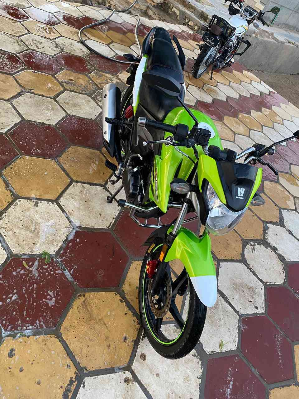 موديل 20 مسجل لوحه وسنويه
مكفول ممدود عليه سبانه شراي اتصل مكاني رمادي 
***********

السعر 14 ونص
