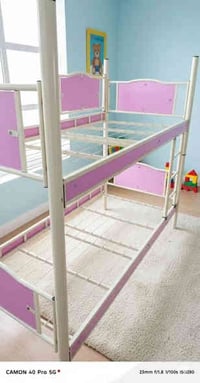 الكوت • أثاث أطفال • نظيف ١٠٠٪