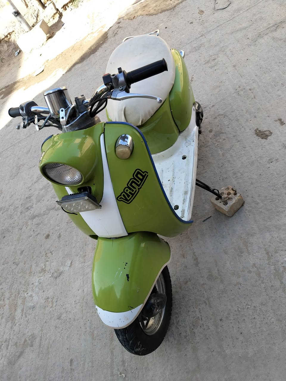 سلام عليكم
دراجه صريه لبيع 

شغاله من طول لطول 

محرك ناعم وماينسمع 

مكاني لفضليه شراي خاص

سعر 200وبيه مجااال لشراي  

رجان مو شراي لا تراسل


**إذا كنت صاحب هذا الإعلان وتريد حذفه لأي سبب، رجاءا أرسل رسالة إلى الدعم الفني**