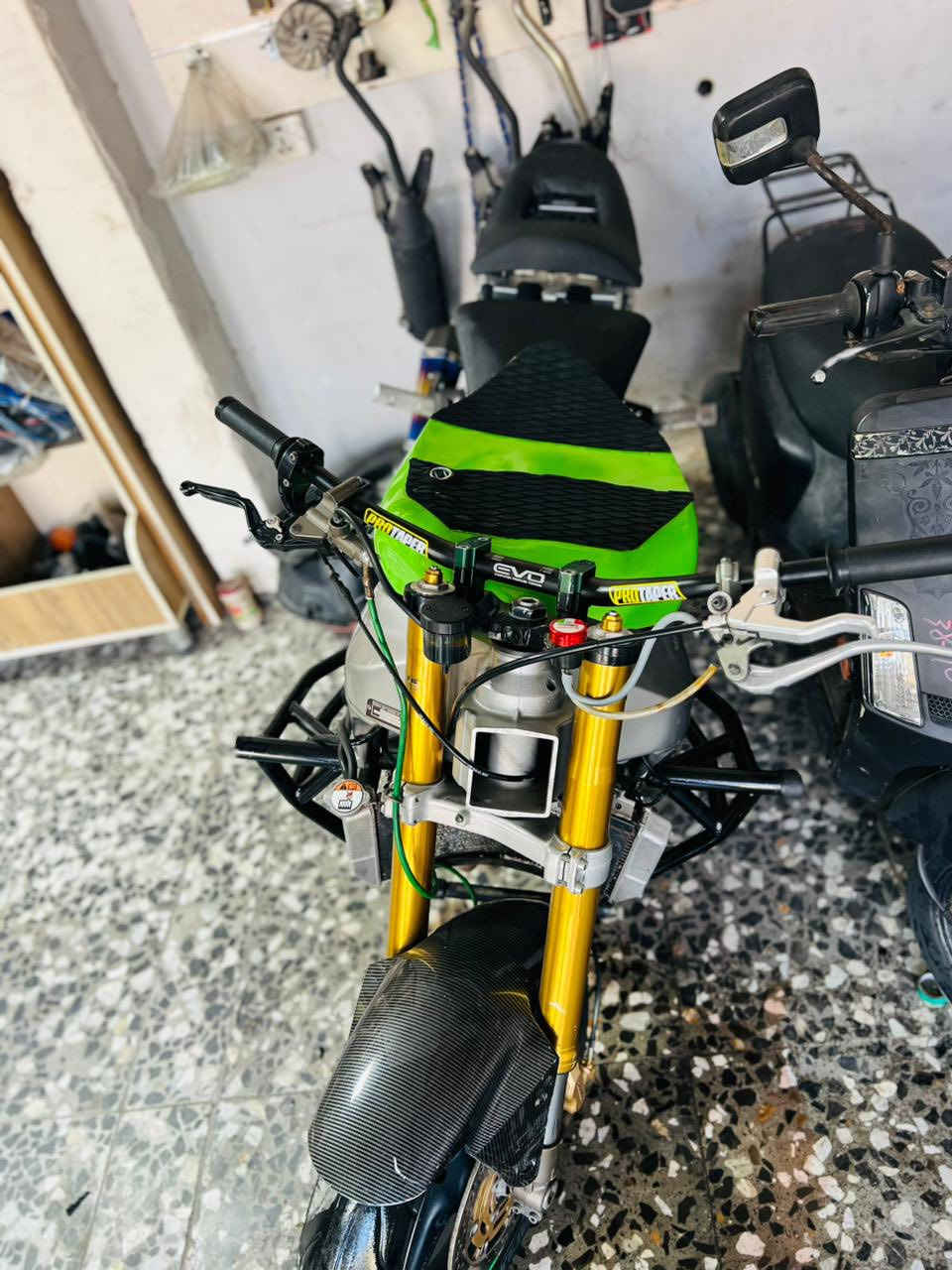 السلام وعليكم كاوسكي 2004 s636 كفاله تزود فول اصلي مكاني واسط العزيزيه ***********
