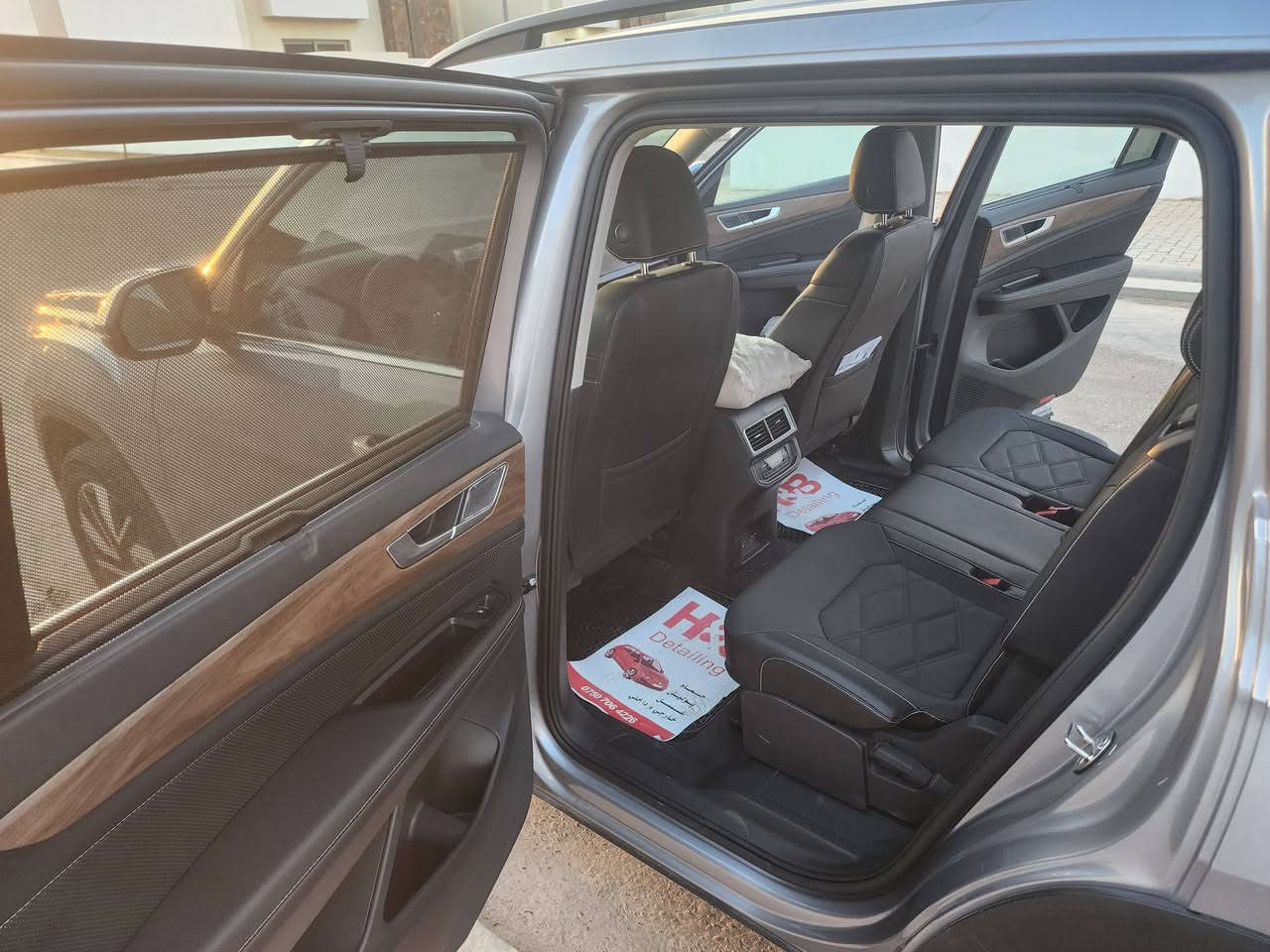 فولكس واكن اطلس 2024
فاملي    Se
سبعة راكب
مكينه 2000 توربو
فول مواصفات ماعدا فتحت السقف ماشية٤٢  الف كيلو
حادث كما موضح بالصورة بدون دواخل بدون ايرباك 
بجم كبس برغي مامفتوح بيه 
كشنات جلد
مقاعد تدفئة وتبريد
صندوك كهرباء
تدفئة ستيرن
قيادة ذاتية
اربع وضعيات قيادة
عدسات متحركة led
اربع ابواب بصمة
كامرة خلفية
تشغيل عن بعد
شحن لاسلكي
سنوية بأسمي تحويل فقط بدون وكالة
للإستفسار اتصال ***********
السعر ٢٧٥٠٠$ وبيها مجال
