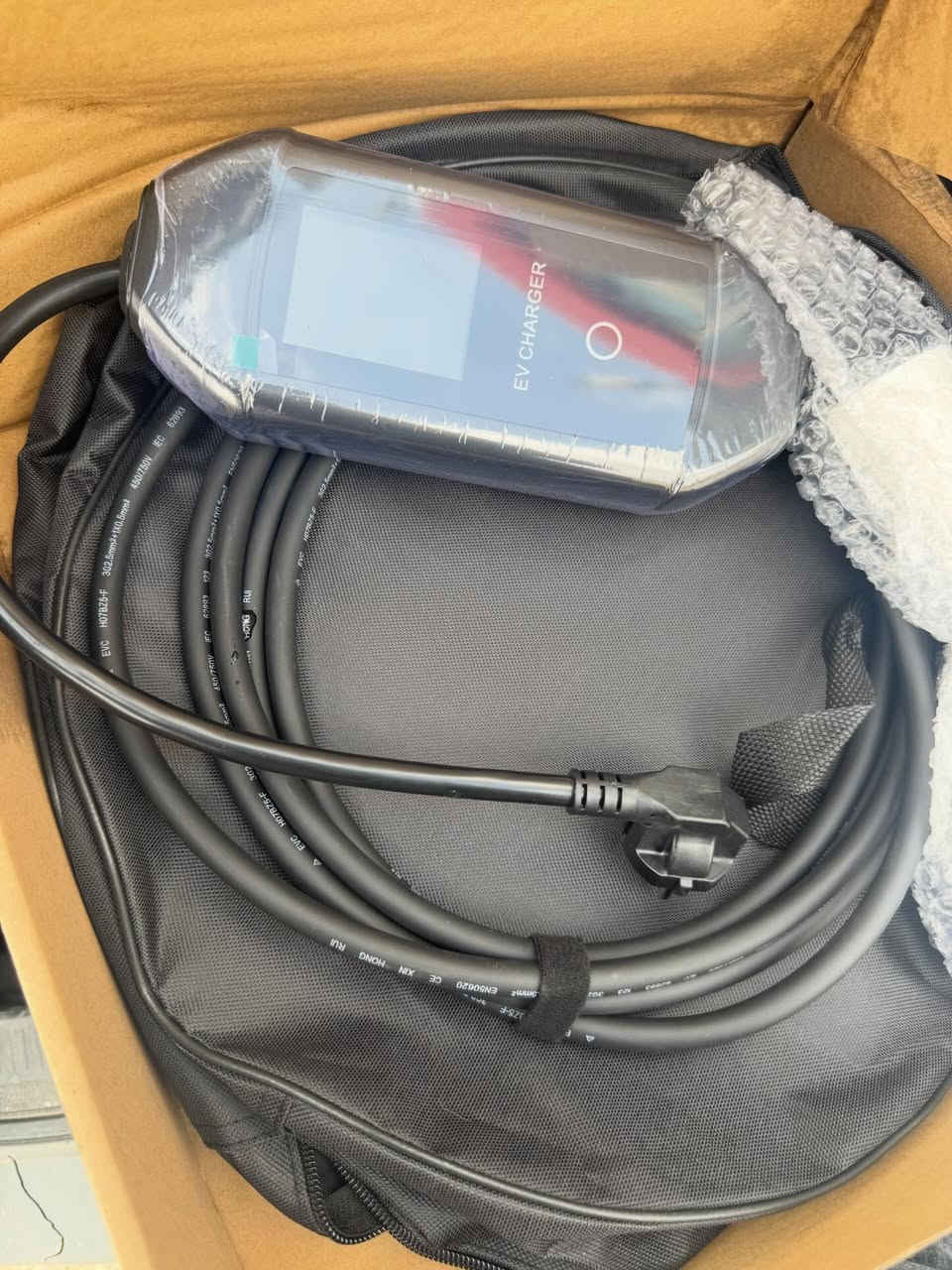 كيبل شحن جيب رنكلر 
‎متوفر حاليا في شركة موجاڤي
اربيل  شارع شقلاوە سناعە شیمالی جدید رقم ٧٤ 
*********** -***********
