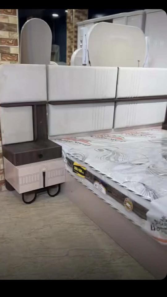 غرفة تركي ١٠ قطع لوك ماخذيها قبل ايام. بعدها بالغلاف  فخمة كلش 
سرير مخزن وانارة وشازلون 
العنوان بغداد الاعظمية


**إذا كنت صاحب هذا الإعلان وتريد حذفه لأي سبب، رجاءا أرسل رسالة إلى الدعم الفني**