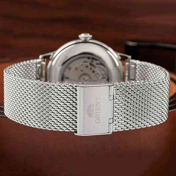 Orient
 Bambino Cream Analog Automatic

متوفر وكالة كامل المرفقات 

ضمان سنة 

قطر 40.5

احتاطي الطاقة 40 ساعة 

اوتوماتيك 

22 حجر 

مقاوم للماء 30 متر 

سير حصير 

ماكنة كشف 

توجد خدمة توصيل 

***********
