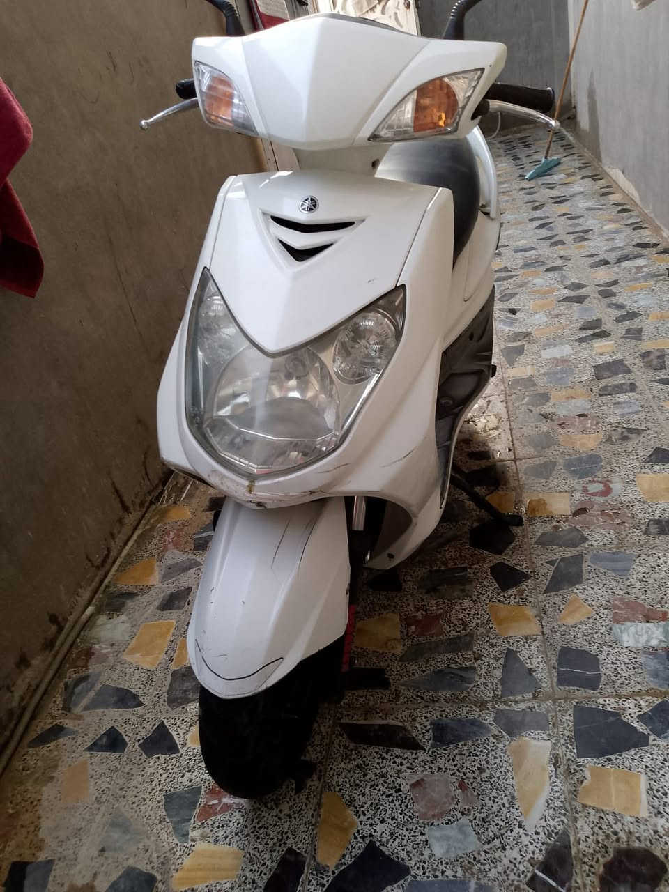 سكنس فحل. نوزل. ستان. حساس صارلي 5اشهر. من ماخذها دراجة. مال جناي مكينة. مكفولة  فقط الكفرات. مطخطخة شوية. دراجة. اشاير. لايت. هندر. سلف. 
كهربائيات.  كاملة. مكملة. خير. من. الله 
لوما. محتاج. والله. ما ابيعها 
سعرها. واحد. و100. وبيها. مجال. 
مكاني. محمودية. *********** بي. واتساب 
رجاءا. المو. شراي. ليتصل. ويعامل. لان محتاج. 
حيل.
