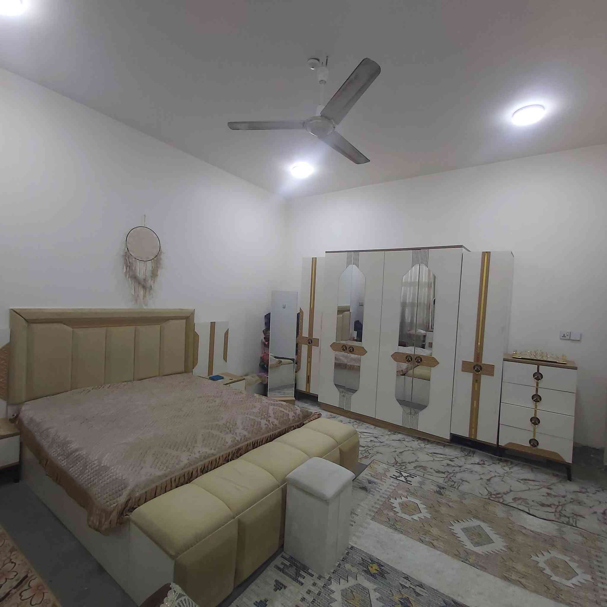 السلام عليكم
غرفه نوم ام الست٦ ابواب للبيع الصناعه تركي جاهزه مستخدمه اقل السنه فقط 
بيع مستعجل / المكان بابل
السعر ٩٠٠ الف او بيها مجال 
للمراسله على الخاص


**إذا كنت صاحب هذا الإعلان وتريد حذفه لأي سبب، رجاءا أرسل رسالة إلى الدعم الفني**