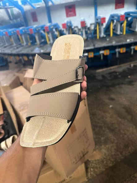 شحاطه جلد خفيفه درجه اولا
منشاء تركي
قياسات 40,, 41,, 42,, 43,, 44,, 45 

سعر شحاطه         ٣٠٠٠ الف

العنوان مسيب سوق الشط مقابل جامع الفرات يم اهل سمك

للاستفسار  *********** واتساب

بس صبح متواجدين من ٦ صباح ،،، الى ١٢ ظهر فقط🟪⬛💟💙❤️🤎🩵💛💕🖤💜🩶♥️♥️🩶💜🖤💕🟪⬛💟💙❤️🤎🩵💛❣️🧡💝💖💕🖤💜💕💕💕💕💕💕💕💕💕💕💕💕💕💕💕
