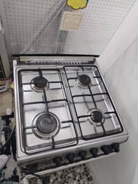 طباخ إيطالي جديد ب300 وبي مجال قليل متواجد للساعه 2 ظهراً المكان الكرا...