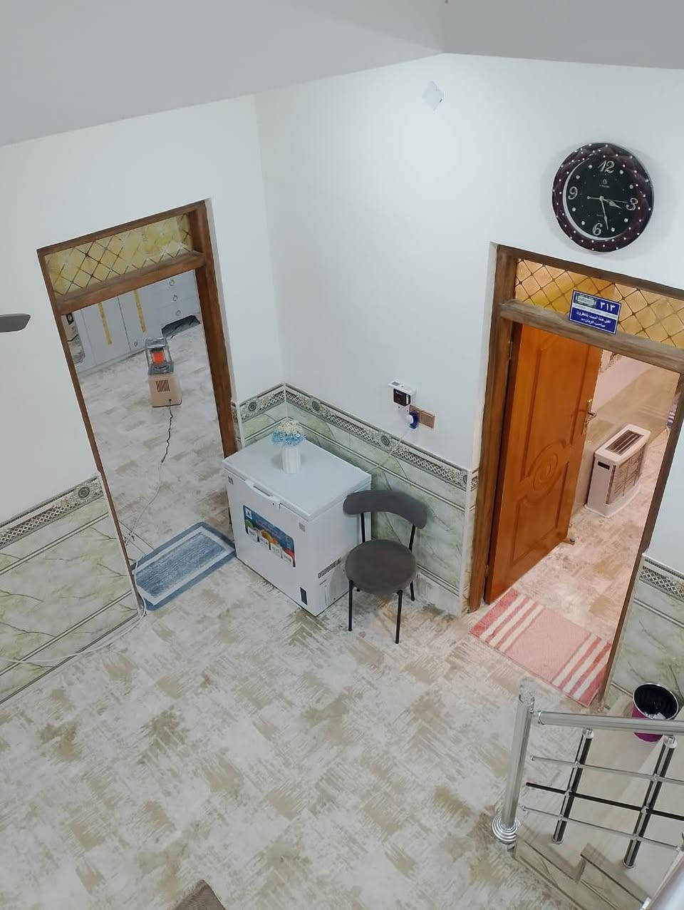 بيت للبيع الاسكان الصناعي المساحه 100 مترطابو صرف النزله الثالثه قريب على مدرسه ايليا بناء حديث غرفه وصاله ومطبخ واستقبال وحمامات داخليه و خارجيه كونكريت رباط  للاستفسار ***********  أو ***********  واتساب
