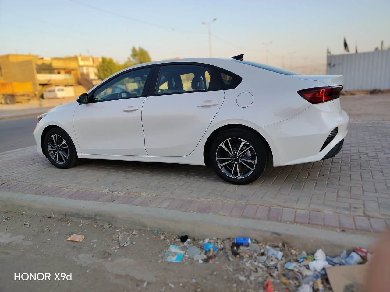 سلام عليكم
￼كيا فورتي موديل 2023مواصفات  

رادار 

تحديد مسار مثبت سرعة 

شاشه تدعم كاري بلي 
ويل كب

نضام قياده ذاتيه 
محرك 2000 دوشة
ماشه 54ميل حادث قب جنطه بارد فقط لا صبغ ولا معجون
 السعر155وبيه مجال بصيط مكان بغداد تقاطع درويش
***********
