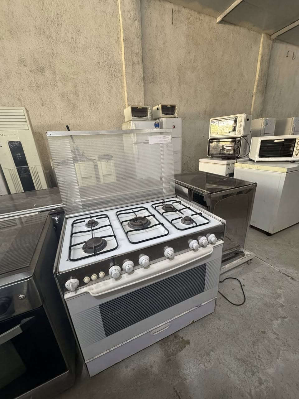 طباخات مستعمله نضيفه جدا 
أسعار مناسبه 
مجمع الشمري للمواد المنزليه المستعمله
***********
