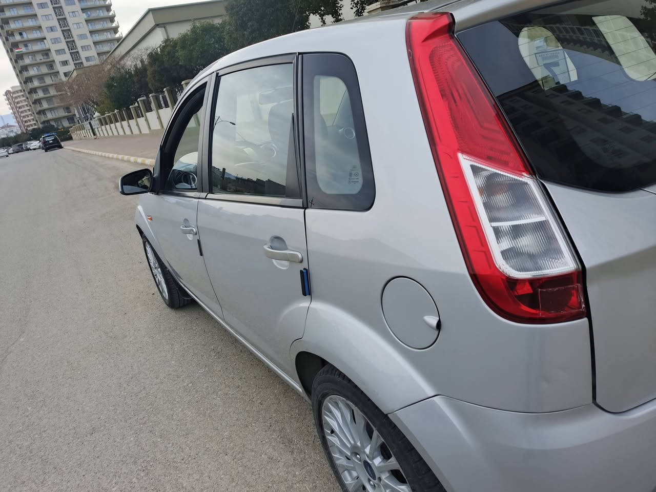 فۆرت فیگۆ 2015 بی بویاخ سەنەوی تازە 176هەزار رۆشتوە هەمو گیانی بەسەرت 87$ مەجالیکی کەم  ***********
