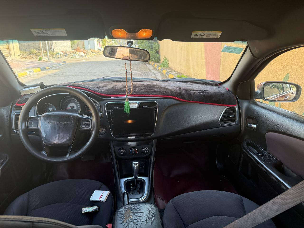 سي 200 موديل 14
محرك 3600 حداثها دعاميه اماميه فقط 

صبغ دعاميه وبنيد فقط ***********
