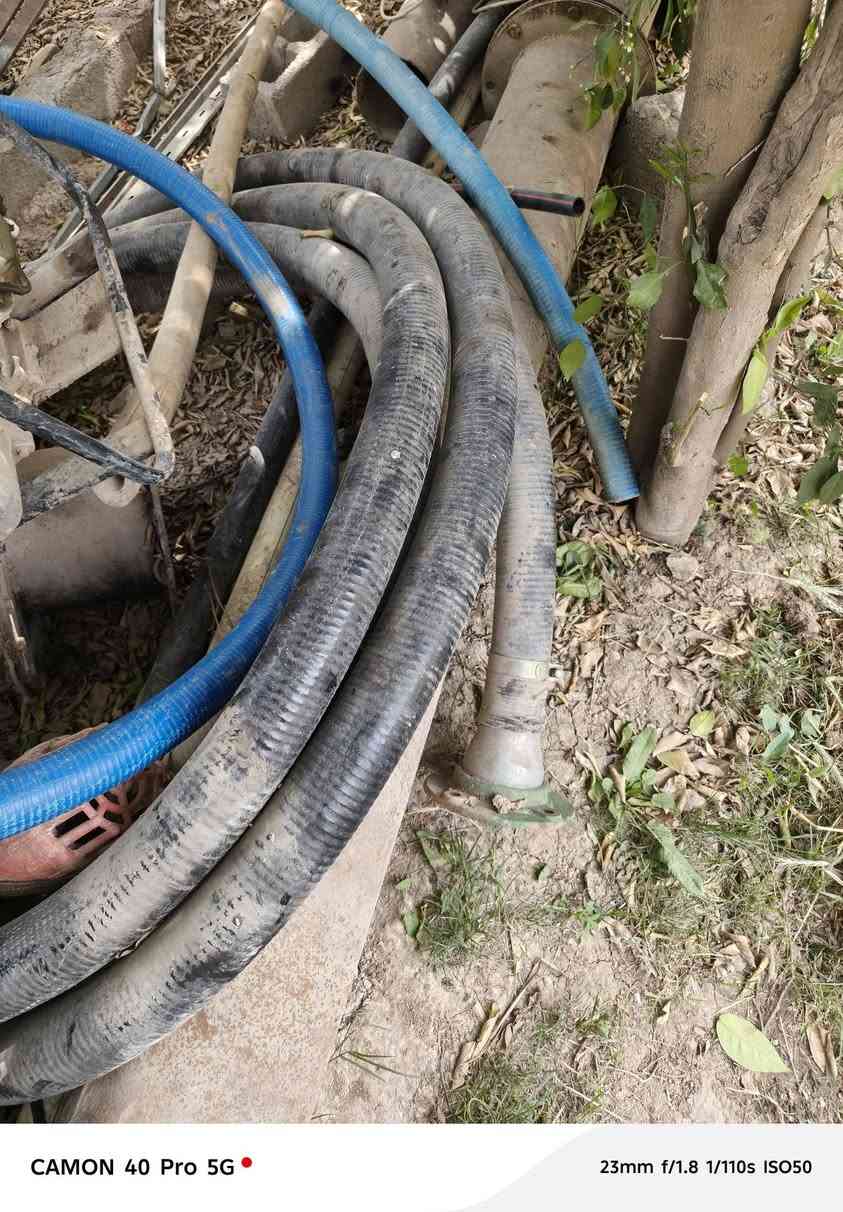 السلام عليكم للبيع
ماطور صيني ١٠أحصان جديد 
خنزيرة ٤/٤
صوندة أيطالية ٣أنج عشرين متر
***********
