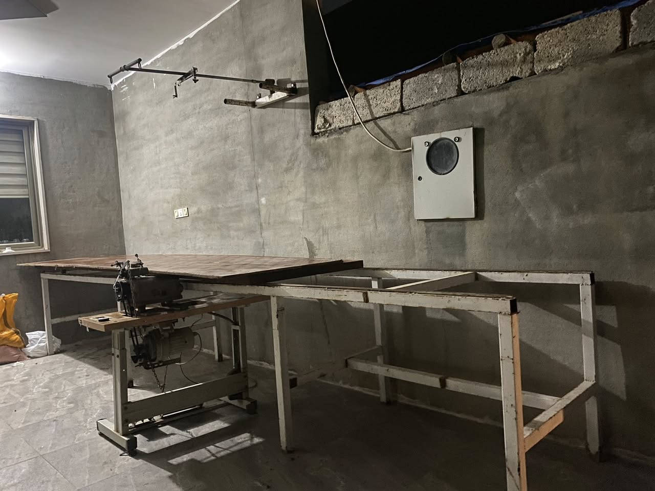 مه كينه ى ئوڤه رى موكيت و كومبار به كامل ئه شيا به شه رت يه كسه ر ئيش پى بكه  بو فروشتن شوين بحركه. واتسئاب ***********
