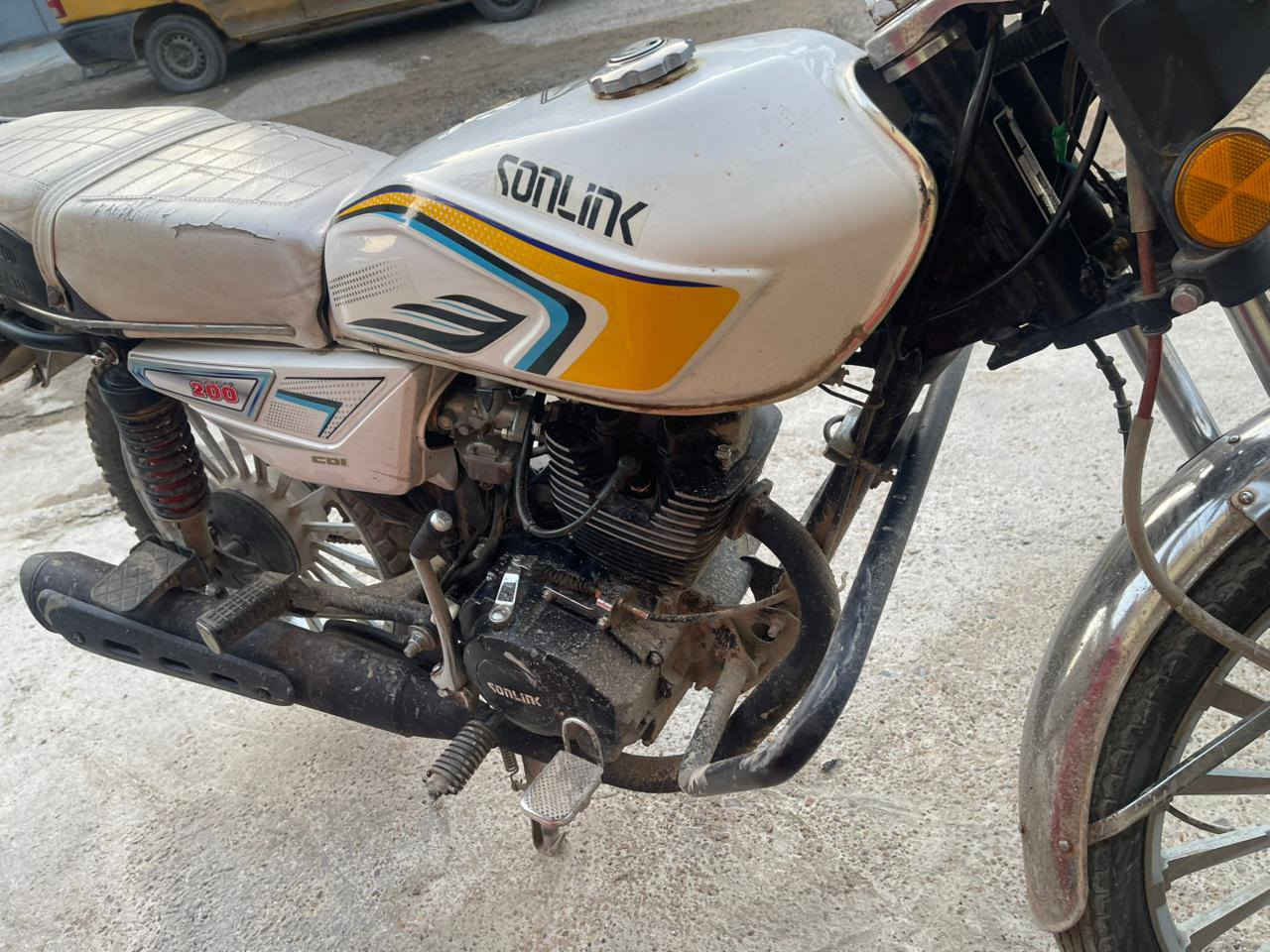 سونك موديل 25 مكينه مكفوله كهربائيات كامله سعر 600 وبيه مجال مكان مشتل بغداد ***********
