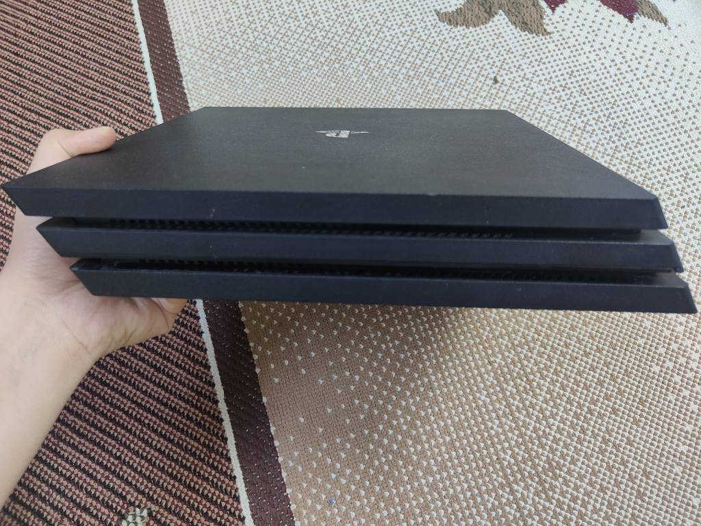 ابلي ٤ برو كلش نظيف موجود بيه ضمان الشركة.
ذاكرته 1T.
يدعم 4k.
يجي وياه ٢ جوستك اصليات.

ويجي وياه حساب بيه اكثر من ٨٠٠لعبة موجودة صور للالعاب الي بالحساب بالتعليقات.

ملاحظة يجي وياه حساب بيه اللعاب هواي مو حساب وهمي حساب اصلي ما يروح،الجهاز ليس مهكر او هيج شي الجهاز ابلادي من الشركة ويدعم اون لاين. عمارة, ميسان


**إذا كنت صاحب هذا الإعلان وتريد حذفه لأي سبب، رجاءا أرسل رسالة إلى الدعم الفني**