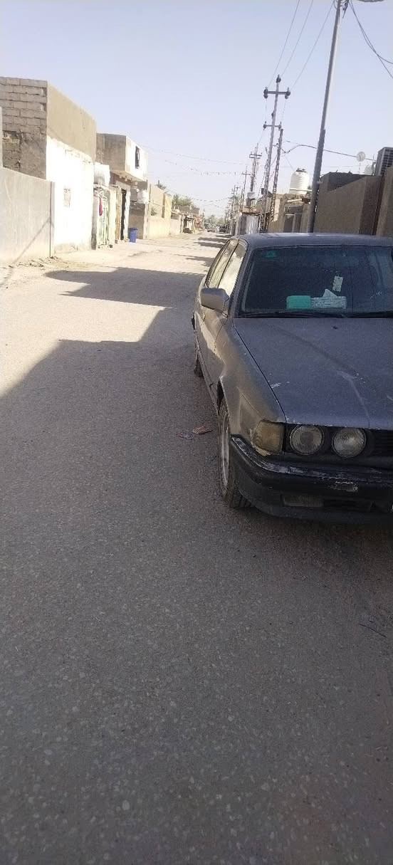 السلام عليكم.. بي ام دبليو ٧٣٠ رقم كربلاء انكليزي باسمي ل32 سنويه.. تبريد بي ليك.. صدر امامي ٩٠بالميه.. خلفي.٦٠بالميه ..تخم تاير.. بيهه شي بسيط سمكره.. وصبغ..بابل قضاء المحاويل. 
***********
