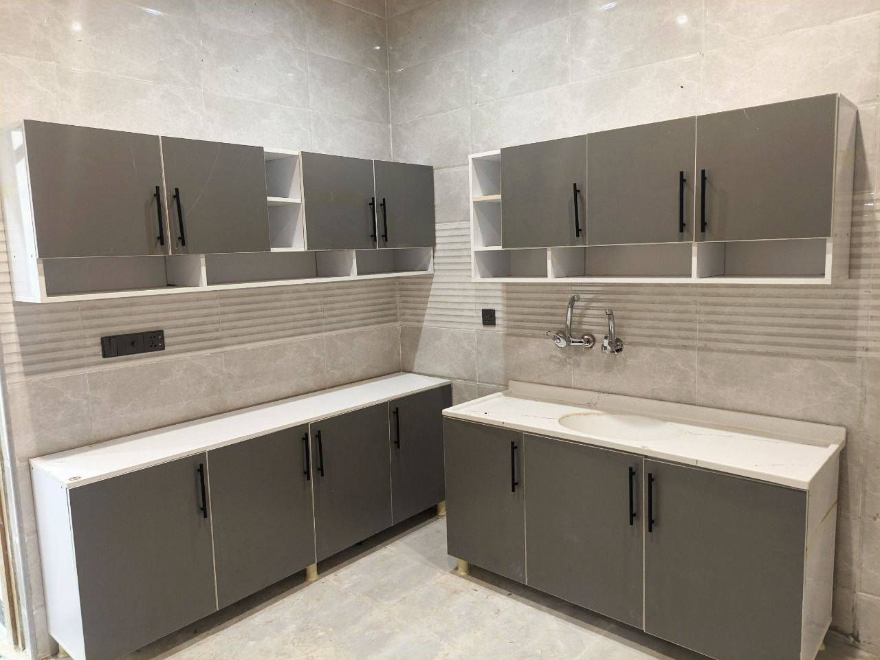 مترين ارضي وملحق 
ومتر ونص سنك وملحق 
السعر 350
يوجد توصيل محافظات


**إذا كنت صاحب هذا الإعلان وتريد حذفه لأي سبب، رجاءا أرسل رسالة إلى الدعم الفني**