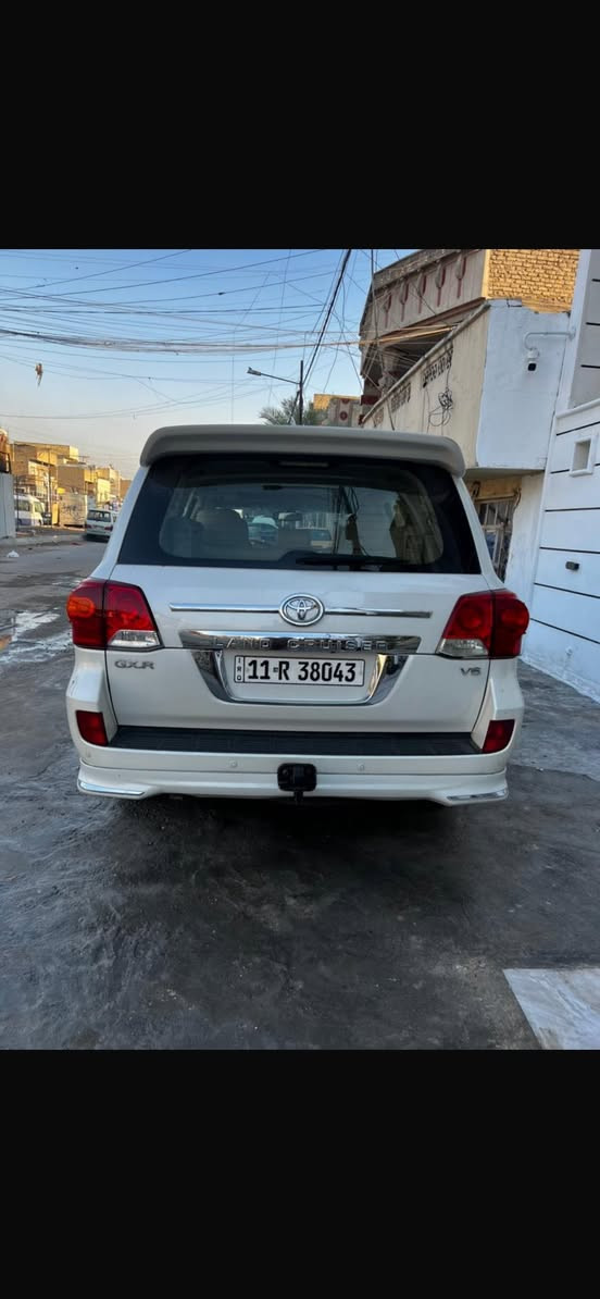 لاندكروزر موديل 2014 GXR مكلف بالنشر اخواني

 دعاميات صبغ فقط   فول سلايد روف غرفة جلد تخم تاير كير محرك مكفول صدر امامي خلفي جديد مابيه اي نقص سياره باسمي السعر 33
يعني ٣٣٠ ورقه وبيها مجال 
للاستفسار ***********. 
مكانه بغداد
