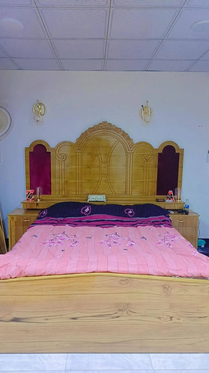 السلام عليكم غرفة نوم جديدة  للبيع  هاذه الرقم مفتوح خط واتساب 
***********
