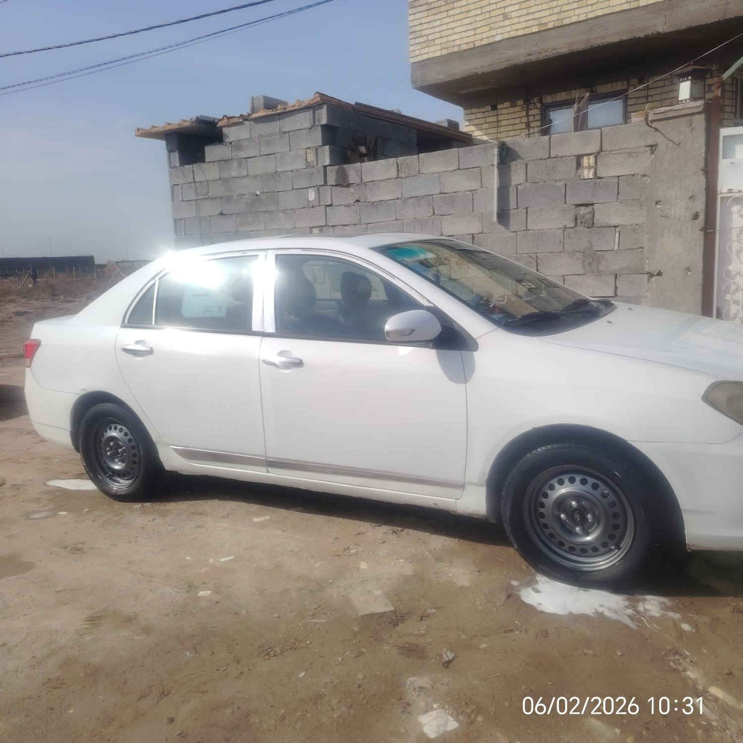 سلام عليكم بي واي دي جي 3 موديل 2013السياره نضيفه محرك جديد قبل شهر شديته ودوشمه جديده وبصمه جديد صدر جديد نقص تايرات تبريد تدفئه مكفول مكان بغداد رقم بابل بسمي تحويل ثاني يوم السعر 57 وبيهه مجال حك الجيه المكان بغداد الشعله 
***********
