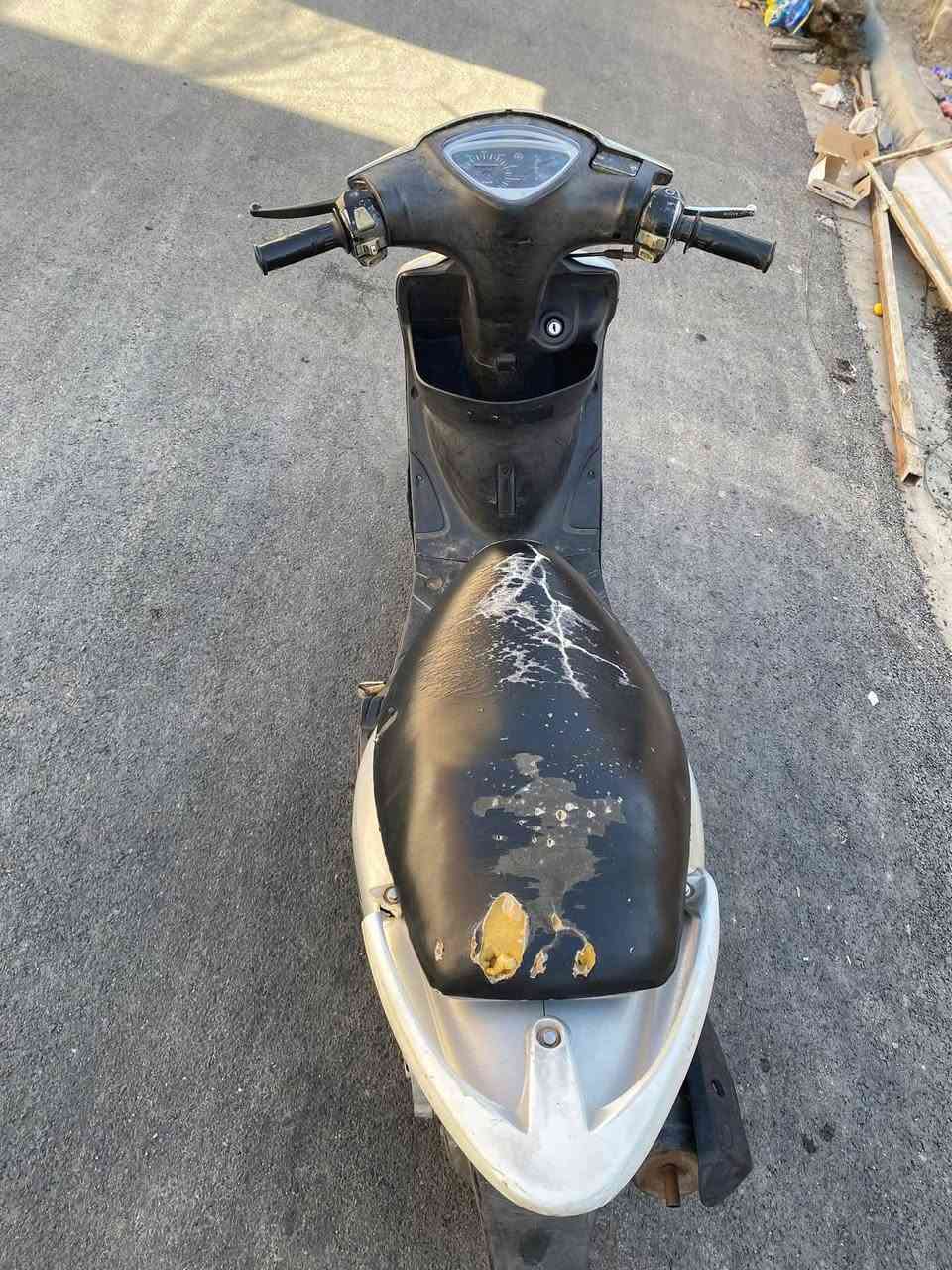 ***********
