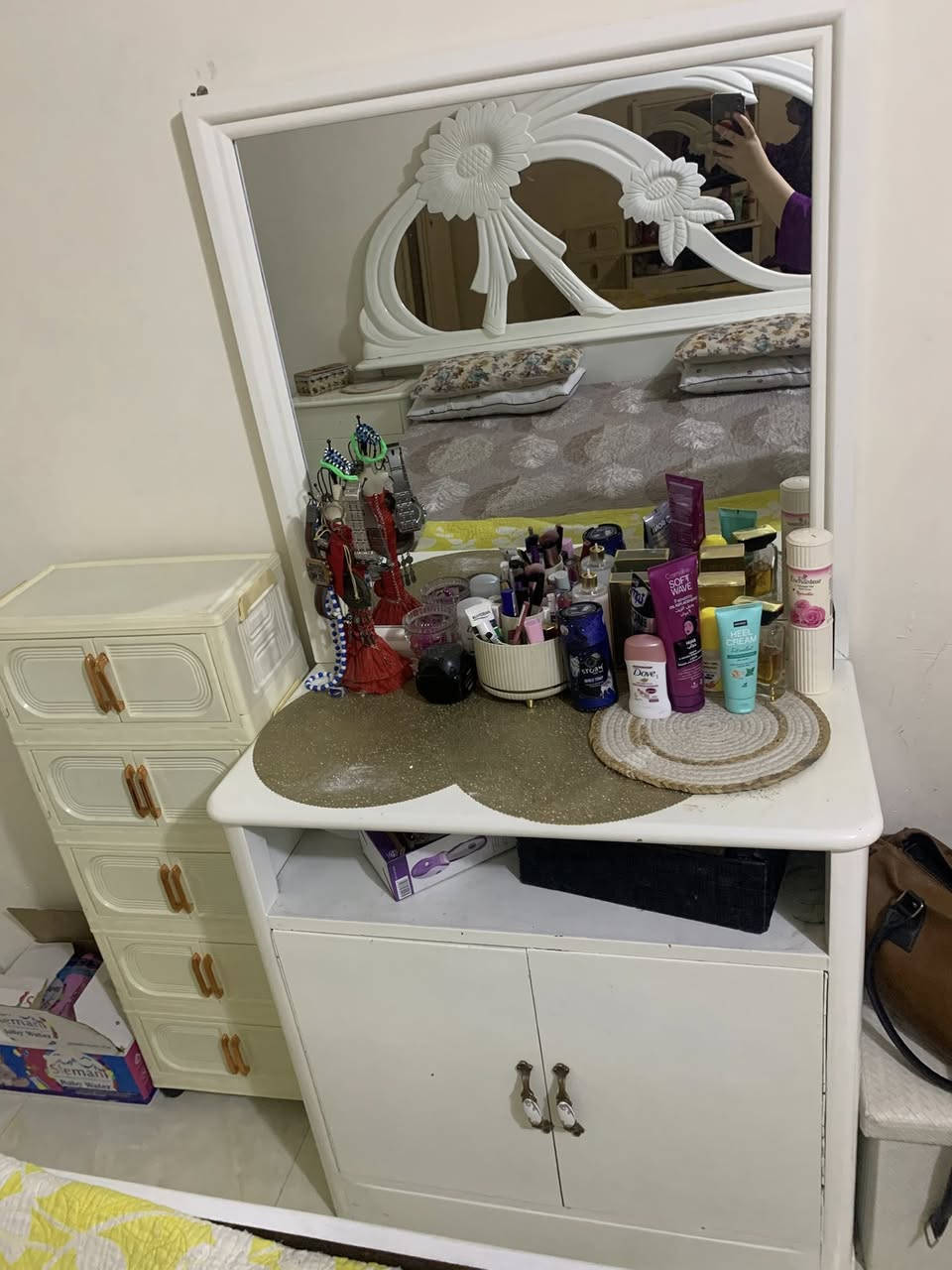 غرفة نوم صاج صبغ حراري الكنتور ضخم اربع بيبان


**إذا كنت صاحب هذا الإعلان وتريد حذفه لأي سبب، رجاءا أرسل رسالة إلى الدعم الفني**