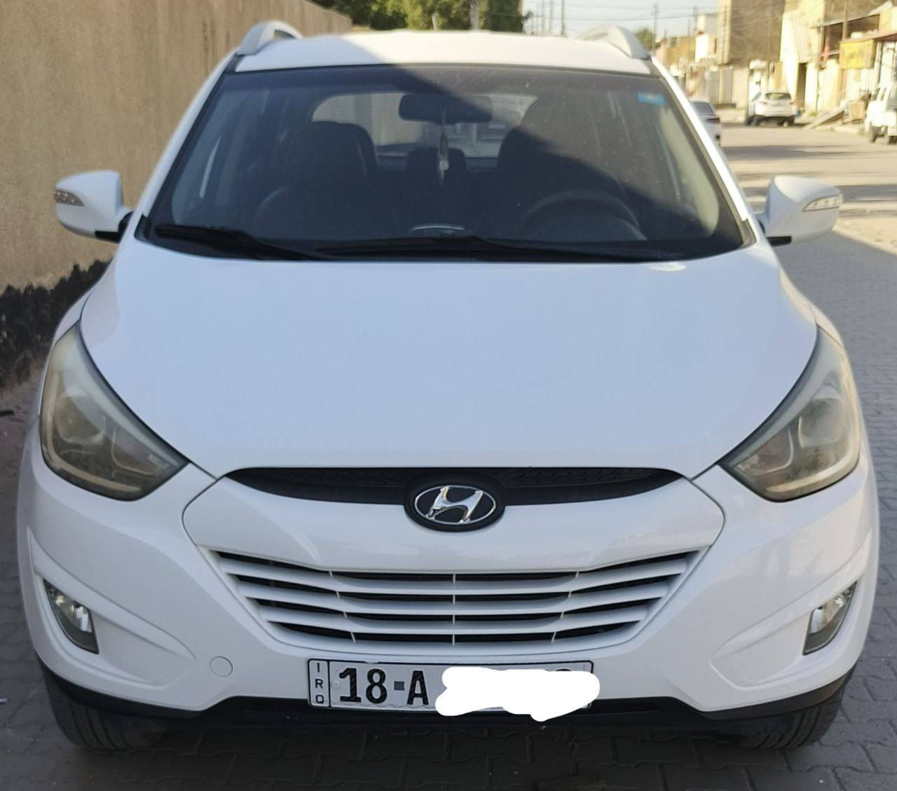 السلام عليكم
للبيع توكسان ٢٠١٤ بابل الرقم الإنكليزي ماشية ١٥٧ كيلومتر
بيها بارد نص جاملغ أيمن أمامي وصبغ تحت بك لايت بسيط .السيارة باسمي تحويل ثاني يوم رايدها  ١٤٢ وبيها مجال حك الجية .مكاني نجف 
للاتصال  ***********
