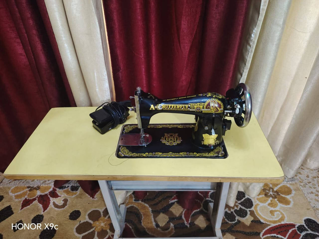 ام الفراشه الاصليه الاصليه 
شرط الفحص والشغل 
مكينه جدااا نظيفه 
تخيط كافه انواع الاقمشه


**إذا كنت صاحب هذا الإعلان وتريد حذفه لأي سبب، رجاءا أرسل رسالة إلى الدعم الفني**