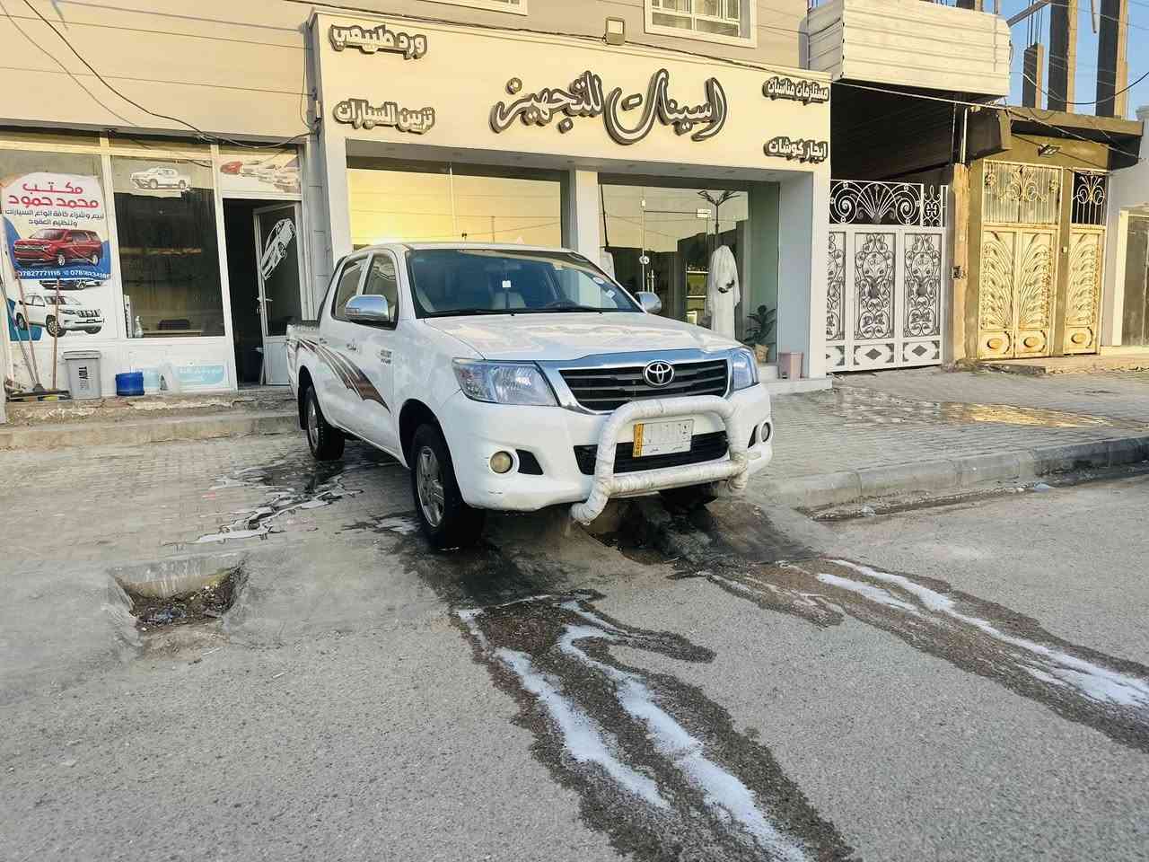 سلام عليكم البيع تويوتا هايلوكس ٢٠١٤  مكفوله صبغ وتبديل رقم مثنى  كير مكينه كفاله سعر السياره ١٨٣ مكان السياره السماوه اي استفسار انتصل ***********
