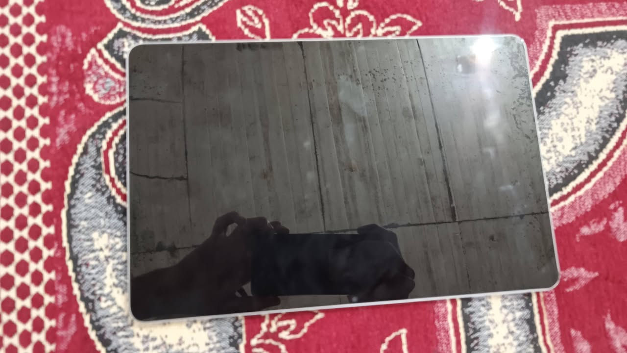 السلام عليكم 
عندي هذا الايباد مثل ما موضح بالصورة إيباد هونر مستخدم صارله أقل من ٤ أشهر أخو الجديد كل شيء  مابي مع الكيبورد ويفيد اللي يدرسون وأيضا جيد جدا بالألعاب ايباد الصراحه ماشاء الله . 
Honor pad 10 
الذاكرة 256 .الرام 8 غ ب Turbo
البطارية 10100mAh.
الشاشة 2560×1600
السعر 425 ألف اللي يحب يشتري يفوت خاص 
الموقع سهل نينوى ناحية برطله. مجمع حياة


**إذا كنت صاحب هذا الإعلان وتريد حذفه لأي سبب، رجاءا أرسل رسالة إلى الدعم الفني**